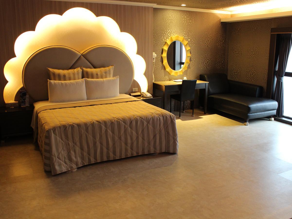 Full Moon Boutique Motel Hsinchu City Exterior photo